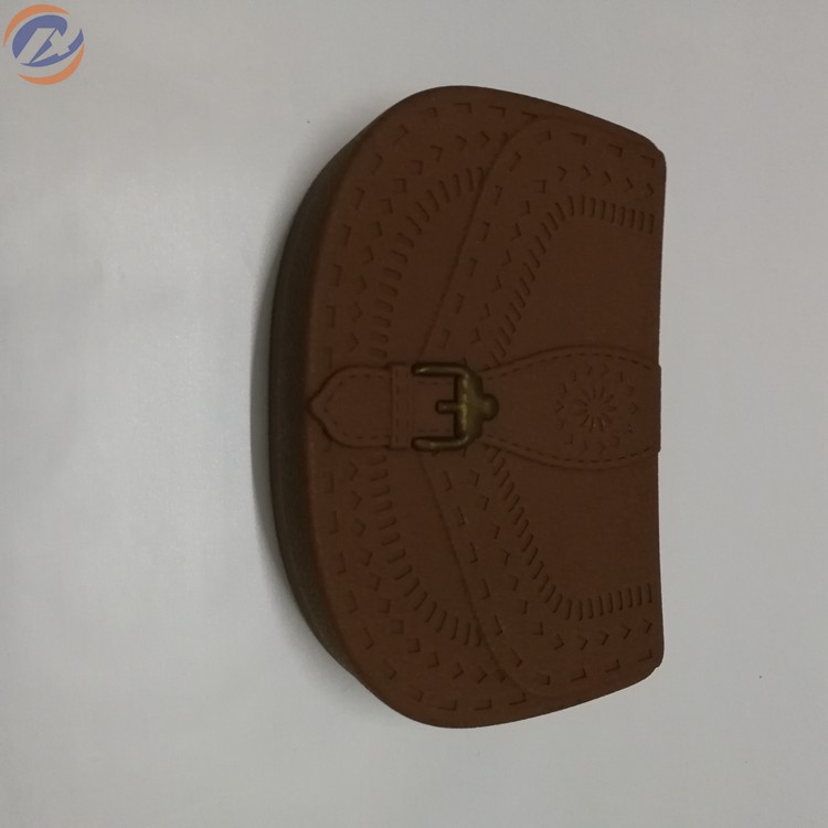 仿皮硅胶手拿包 正面